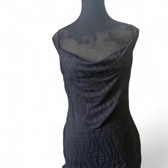 PrettyLittleThing Black Textured Mini Dress - Picture 3 of 13